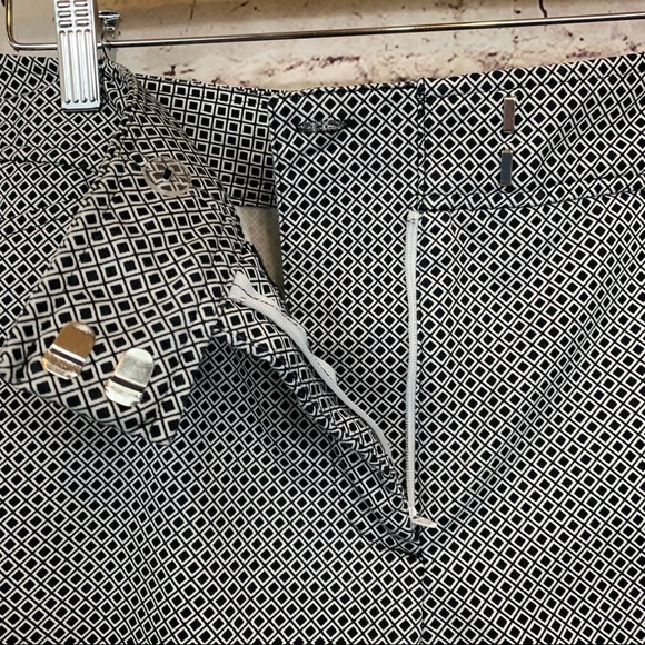 East 5th Black Geometric Print Wide Leg Crop Pants - Picture 4 of 12